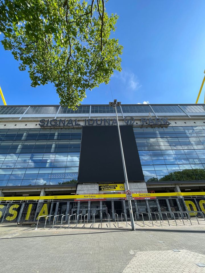 Signal Iduna Park: Futbol Tutkunlarının Cenneti